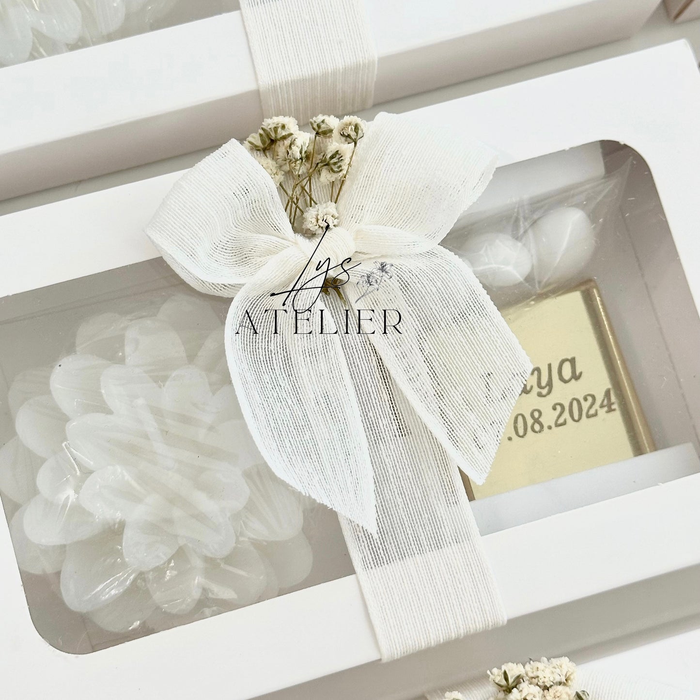 Coffret bougie + chocolat + dragées
