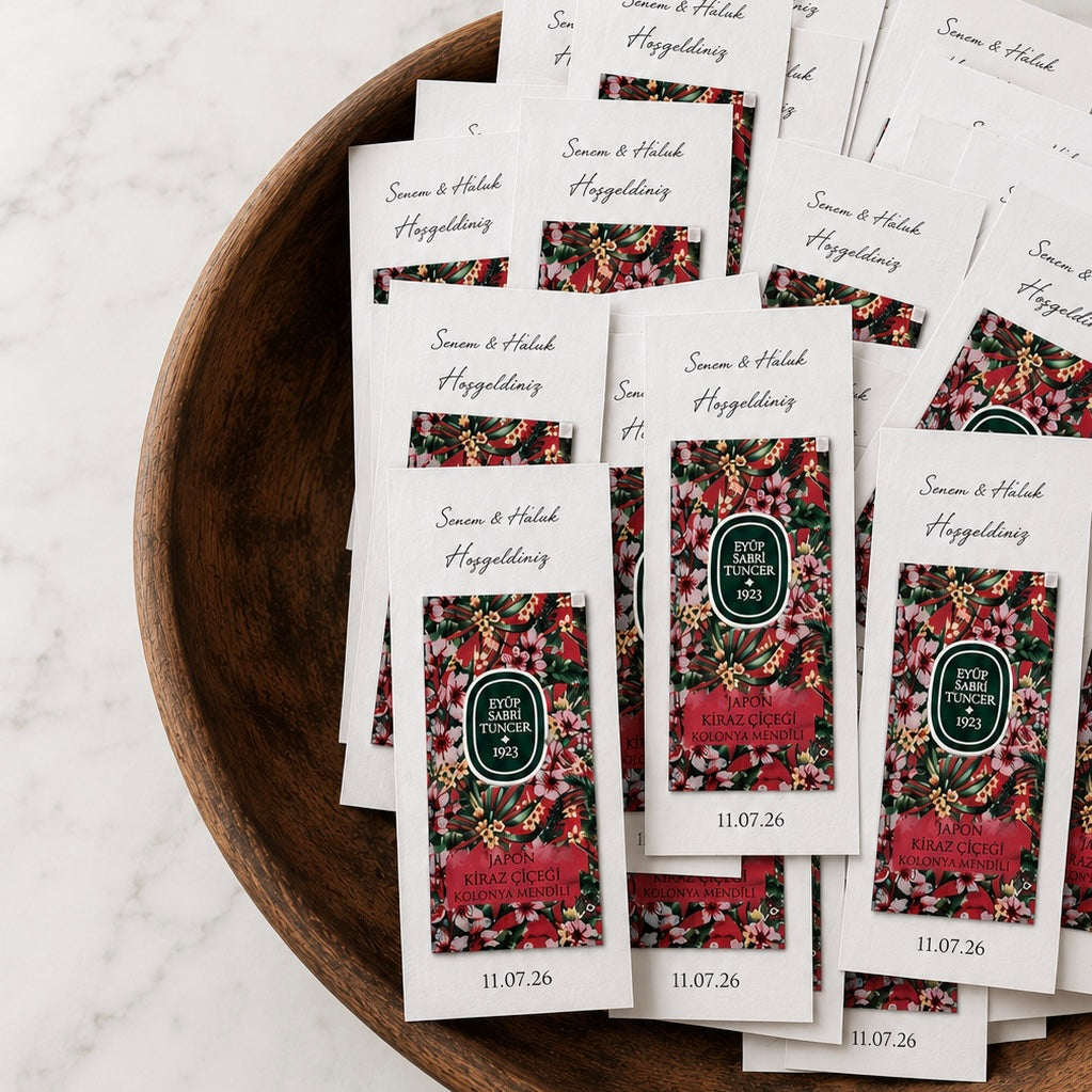 Carte personnalisée avec lingette parfumée – Fleur de Cerisier / Okyanus | Eyüp Sabri Tuncer