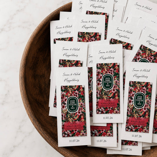 Carte personnalisée avec lingette parfumée – Fleur de Cerisier / Okyanus | Eyüp Sabri Tuncer